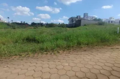 Terreno à venda na Rua 07 de Outubro, Cristo Redentor, Criciúma