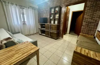 Apartamento 01 dormitório, mobiliado com elevador apenas 100m da praia do boqueirão!!