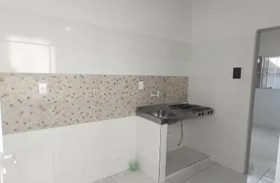 Alugo kitnet no farol 900 reais na antiga embratel / ladeira do martirios