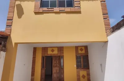 Alugo casa 3 qts sendo 2 suites na pitanguinha por 2.500,00 com 1 vg de garagem