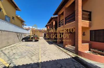 Sobrado com 2 dormitórios a 250m da praia martim de sá