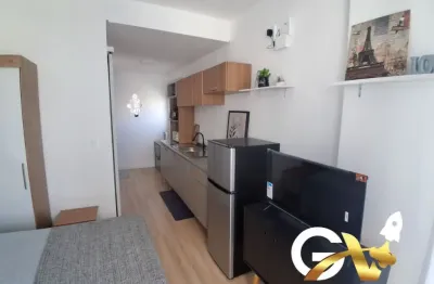 Studio novo totalmente mobiliado no centro de curitiba/pr