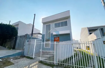 Sobrado à venda na região do santa rita, no bairro tatuquara, com dois quartos, sala ampla, cozinha, lavabo, banheiro e vaga de garagem para 1 carro.