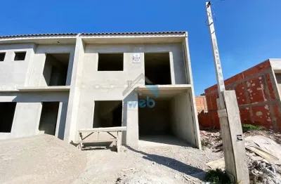 Sobrado com três quartos (um suíte) à venda na região do vitória régia, no bairro cic, com possibilidade de financiamento bancário.