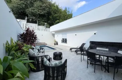 Casa no condomínio vale das águas em bragança paulista