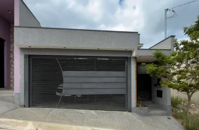 Casa com 3 quartos à venda na Rua Sabiá, Jardins, Bragança Paulista