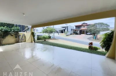 Residência exclusiva em condomínio fechado – campos do conde