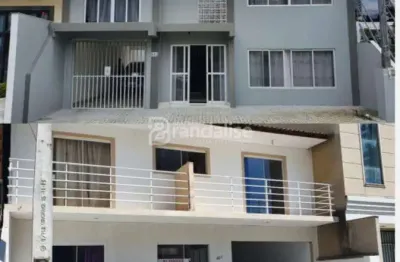 2 casas de 2 pisos cada, frente p/ duas ruas, meia praia, itapema - sc