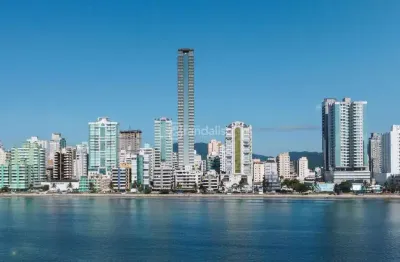 Frente avenida com acabamento premium, meia praia, itapema - sc