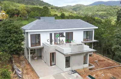 Residência contemporânea em construção – areias de macacu, garopaba/sc