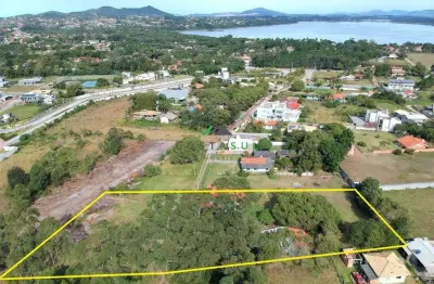 Excelente área localizada próximo ao surfland e a poucos minutos da praia do ros