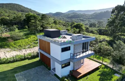 Charmosos sobrados de alto padrão próximo a praia de garopaba – sc