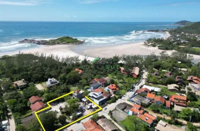 Sobrados de alto padrão no condomínio moradas da barrinha – praia da ferrugem, g