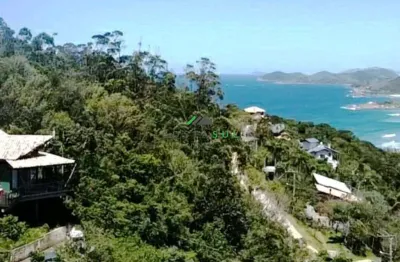 Casa a venda com vista panorâmica para a lagoa e muita conexão com a natureza na