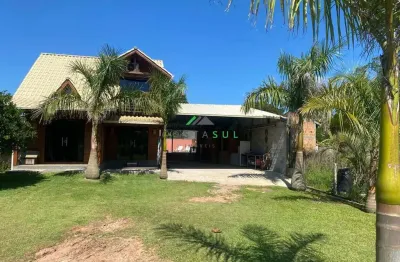 Locação de temporada – casa com piscina em garopaba (bairro grama)