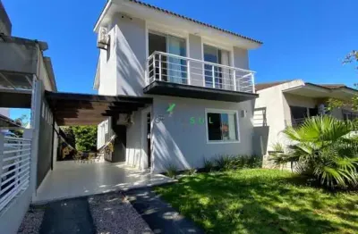 Casa mobiliada à venda no centro de garopaba – 3 quartos e excelente posição sol