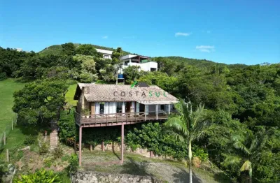 Imóvel com vista panorâmica para a lagoa da praia da ferrugem – garopaba/sc