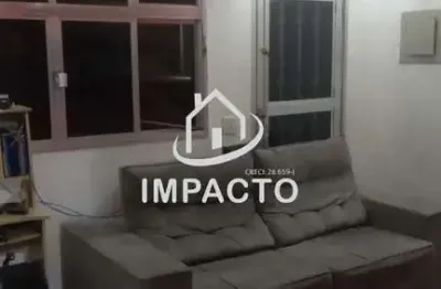 Sobrado com 2 casas, cada uma contendo 2 quartos à venda