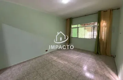 Sobrado com 4 dormitórios sendo 1 suíte com 3 vagas à venda