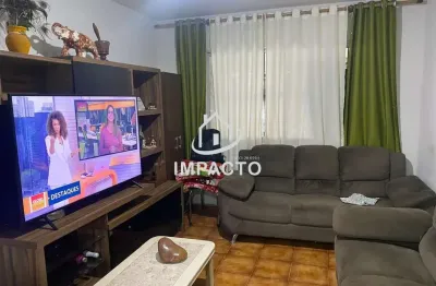 Sobrado com 2 dormitórios, edícula e garagem coberta à venda