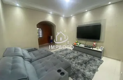 Sobrado com 4 dormitórios sendo 1 suíte, quintal gourmet e garagem à venda