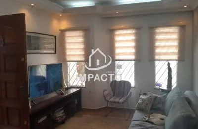 Sobrado com 3 dormitórios sendo 1 suíte com closet e varanda e 4 vagas à venda