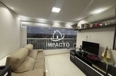 Apartamento com 2 dormitórios, móveis planejados e 1 vaga de garagem à venda