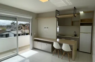 Imóvel misto comercial +residencial de esquina, com grande fluxo de movimento.