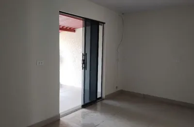 Casa bairro luizote de freitas. r$250000.00, aceita carro