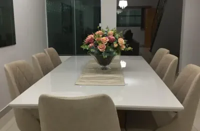 Casa sobrado bairro jardim patricia proximo ao detran em otimo local .