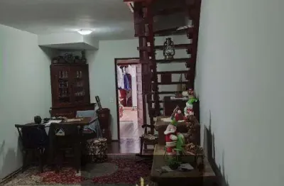 Sobrado para Venda em São Paulo, Parque das Árvores, 3 dormitórios, 2 banheiros, 2 vagas