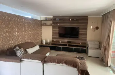 Sobrado para Venda em São Paulo, Interlagos, 4 dormitórios, 4 suítes, 5 banheiros, 4 vagas