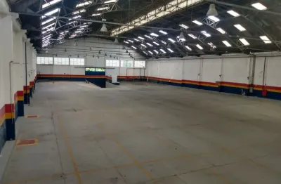 Galpão 2.700m² para locação r$ 90.000,00, são caetano do sul zoneamento z-8 (predominâncias industrial e comercial)  800 metros da estação de são caetano do sul - linha 10 da cptm;