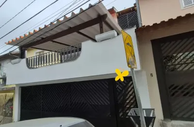 Sobrado 2 dormitórios e 3 vagas aluguel r$ 3.700,00 e venda r$ 987.000,00  localizado na rua valinhos, bairro jardim das maravilhas, santo andré/sp