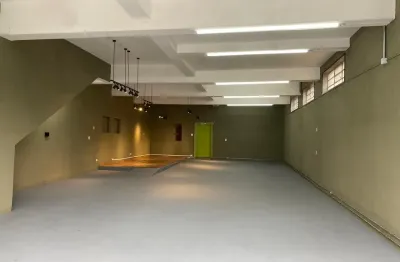 Salão/loja 160m² comercial aluguel r$ 8.000,00 centro, são caetano do sul ( localizado na rua alagoas, travessa rua manoel coelho)