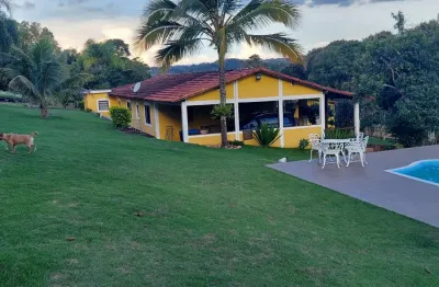 Chácara com piscina em Mairinque 3.000m² R$ 810.000,00    Condomínio cafezal l - à 1,2 km da Rodovia Régis Bittencourt