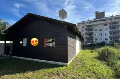 Casa com 2 quartos à venda na Rua Flores, 19, Praia de Fora, Palhoça