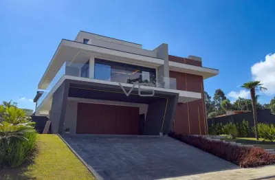 Casa alto padrão com 4 quartos sendo 3 suítes, 5 vagas de garagem, no jardim amélia, pinhais - pr.