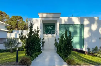 Casa em condomínio, com 5 suítes, 528 m² privativos, 8 vagas de garagem, no santa cândida, curitiba - pr.