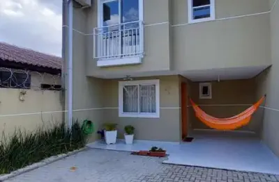 Casa em condomínio com 3 suítes, 119m² privativos, 3 vagas de garagem, no uberaba, curitiba - pr.