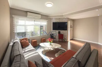 Sobrado Padrão com 144m² privativos, 1 suíte e 2 quartos, 2 vagas de garagem, no Barreirinha, Curitiba - PR.