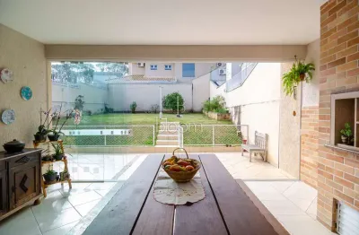 Casa com 3 quartos à venda na rua da divina providência, 782, santa quitéria, curitiba, 276 m2 por r$ 1.695.000