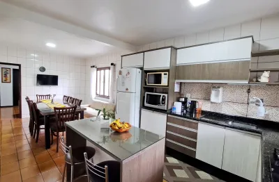 Casa com 3 quarto à venda no bairro iririú em joinville, por r$ 537.000.00.