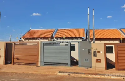 Casa com 2 quartos à venda na Avenida Mário Madeira, 22, Loteamento Bela Laguna, Campo Grande