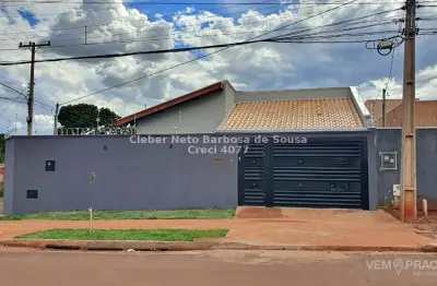 3 dormitórios sendo duas suítes e sobra de terreno na lateral!