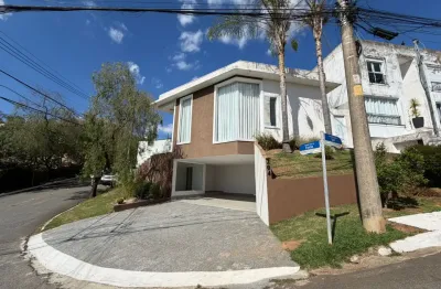Alugo casa térrea em condomínio fechado: valville i em santa de parnaíba