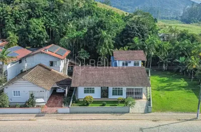 Casa com 5 quartos à venda no Centro, Rio dos Cedros 