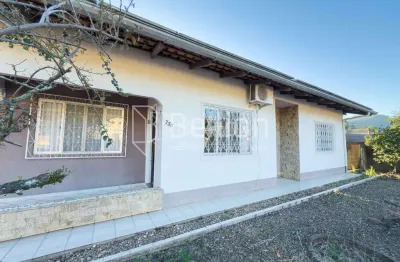 Casa com 3 quartos à venda no Centro, Rodeio 