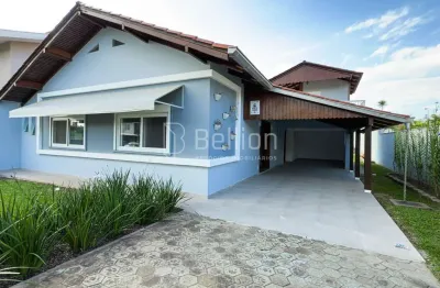 Casa com amplo terreno e área de festa no bairro nações, em timbó