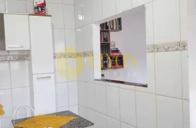 Casa de espaçoso terreno no santa luzia para venda.
